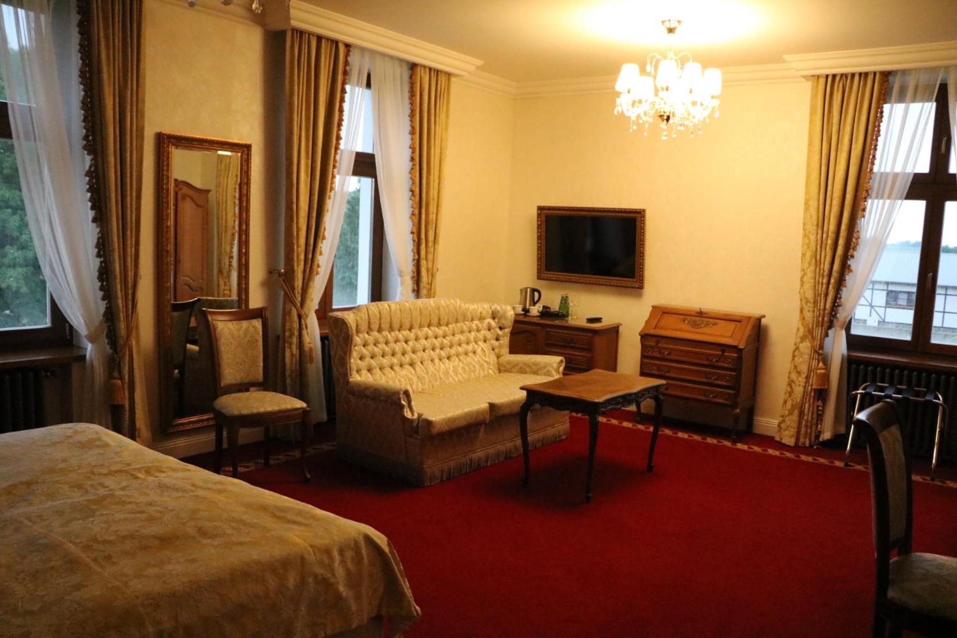 Palac Mortegi Hotel & Spa- Restauracja Szlachecka, Spa, Basen, Sauny, Jazda Konna, Mini Zoo- Luksus, Relaks I Przyroda W Jednym! Lubawa Pokoj fotografie